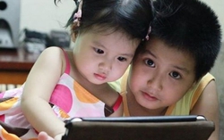 Giải tán đồ chơi, mua smartphone bồi bổ con thông minh